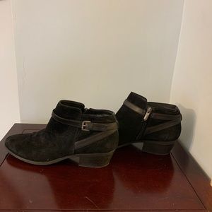 Sam Edelman shoe/booties size 9 black suede